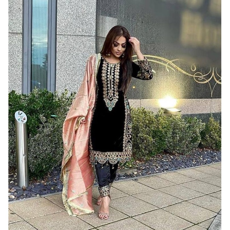 Heavy party wear punjabi clearance suits