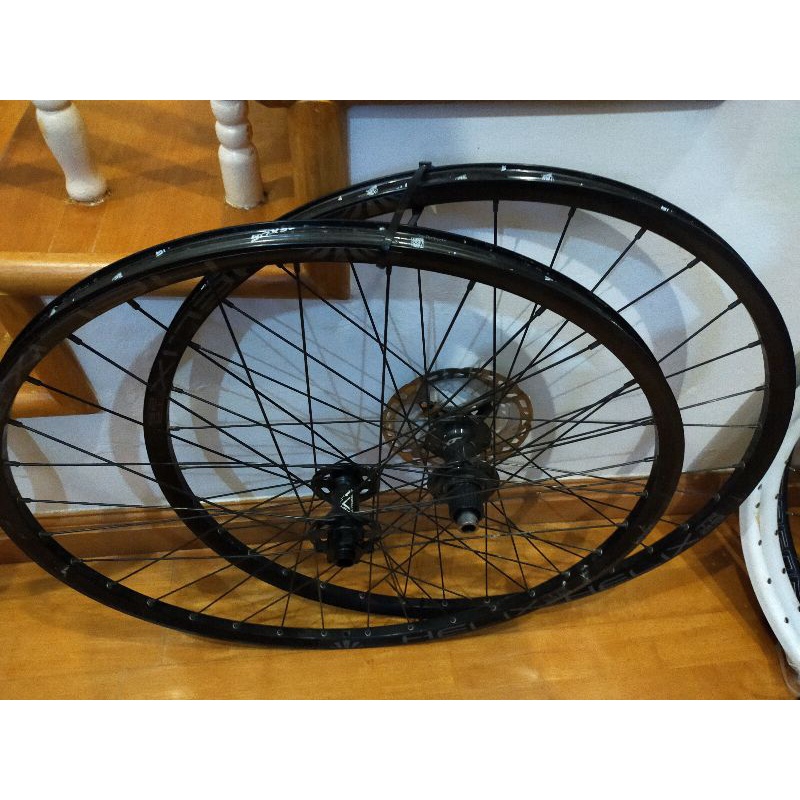 WHEELSET 27.5 Deore xt rear hub front croder HUB dt swiss spokes n sun ...