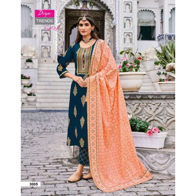 Pre Order: Diya Embroidered Green Kurti And Pant