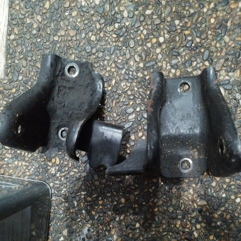 bracket monting gearbox proton wira/satria/putra Shopee Malaysia
