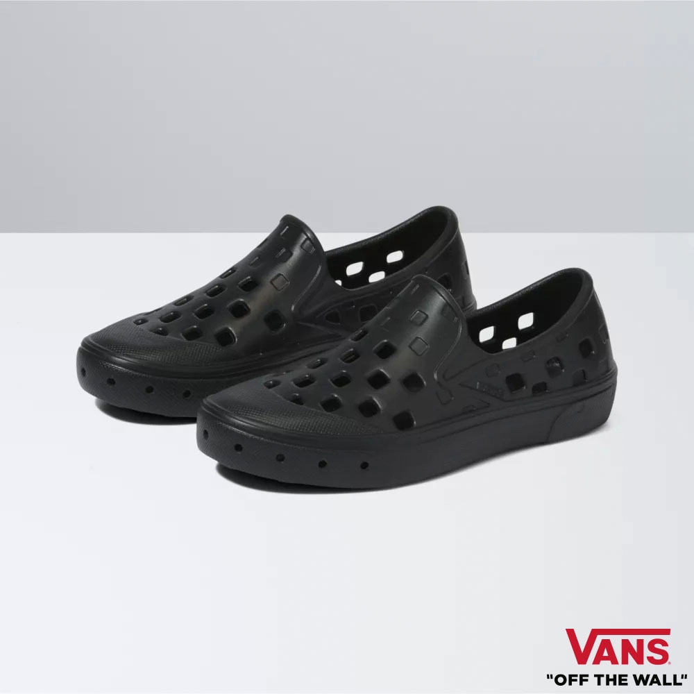 Kids black vans slip on best sale