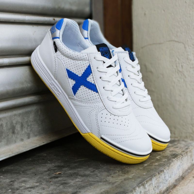 Munich futsal shoes usa deals