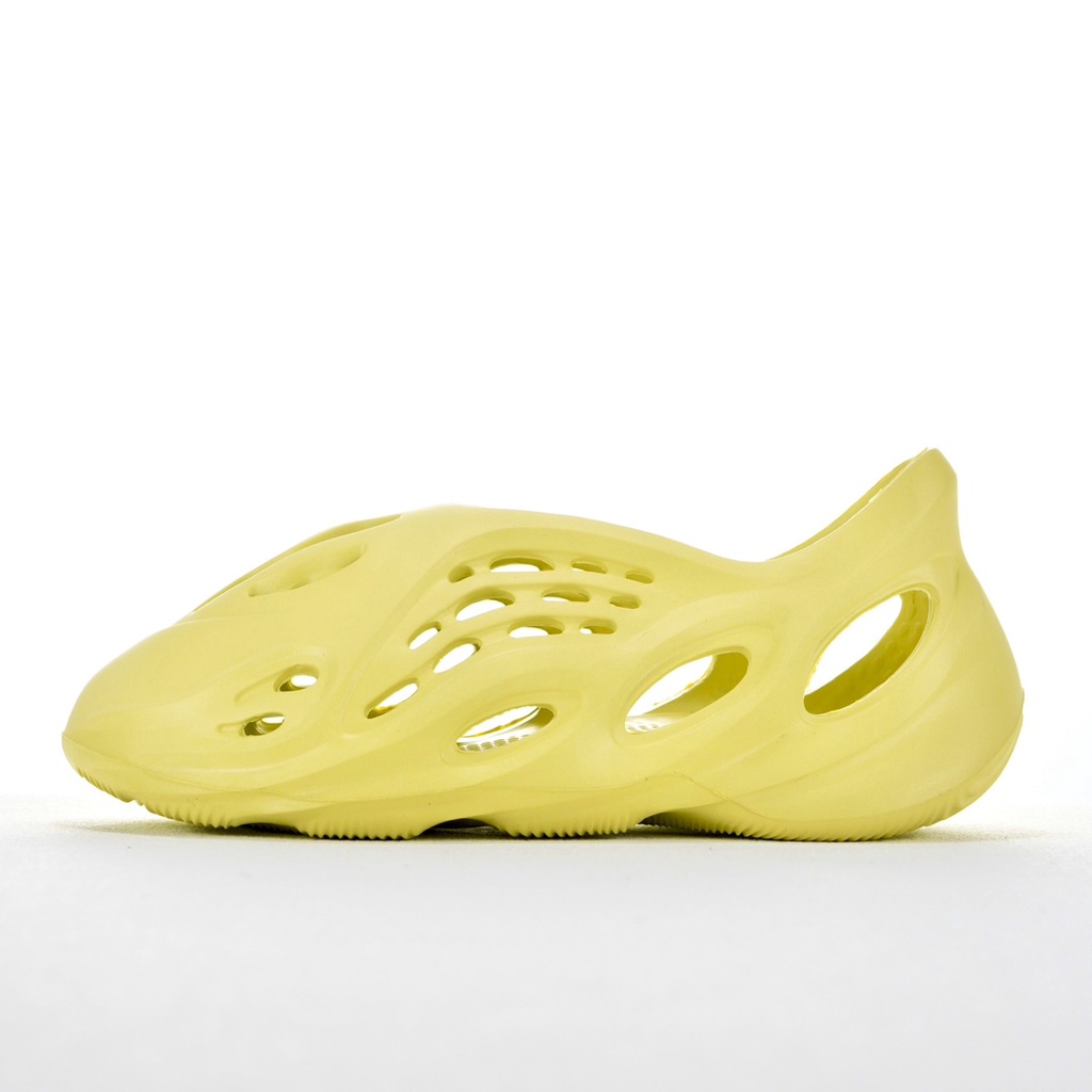 Adidas YEEZY FOAM RUNNERG Beach AntiSlip Seaside Couple AllMatch Slippers Yellow 3645