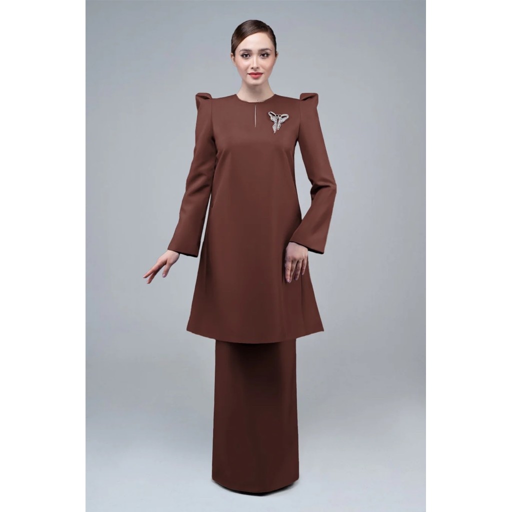 RR BASIC Kurung Pahang in Rich Brown '25 size L (Without Shawl) by ...