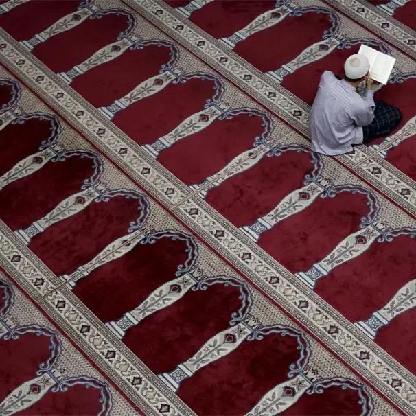 Masjid, Mosque carpet rugs prayer roll carpet mosque prayer carpet ...