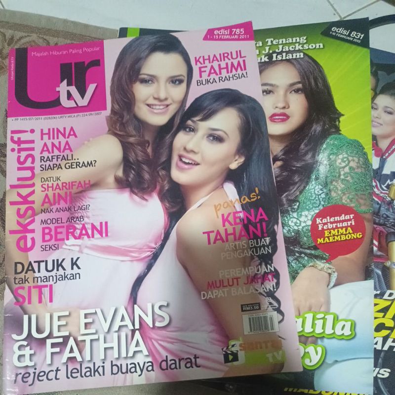 URTV Majalah Hiburan Melayu Preloved Magazine | Shopee Malaysia