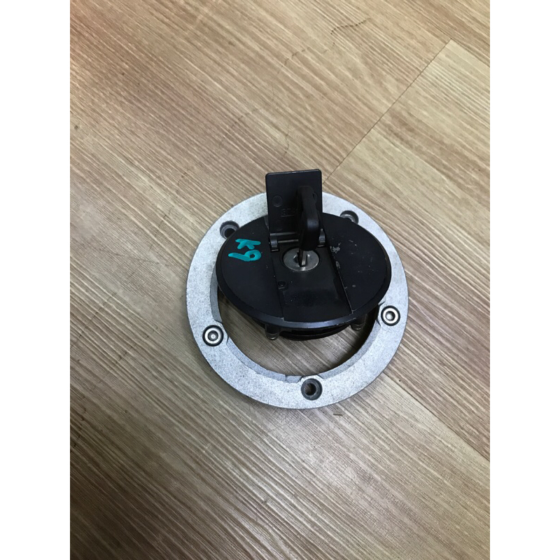 Keyless Fuel Gas Tank Cap For Suzuki GSX-R600/750/1000, SV650/S