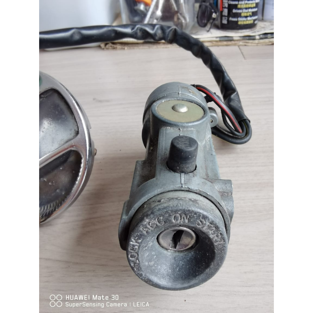 Toyota Corolla KE35 Hardtop Ignition Switch with Key + Fuel Cap ...