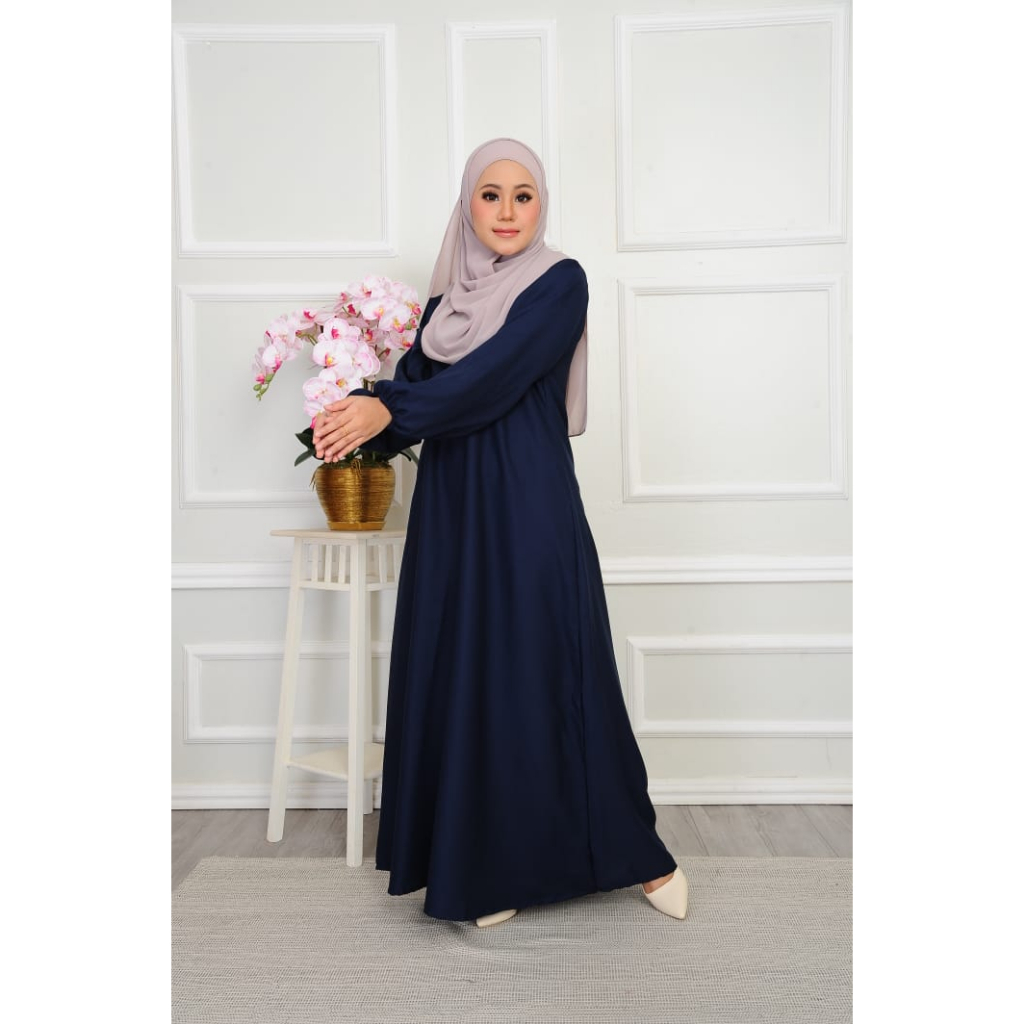 MUSLIMAH JUBAH PLAIN WITH POCKET AND HIDDEN ZIP \ COMO CREPE JUBAH ...