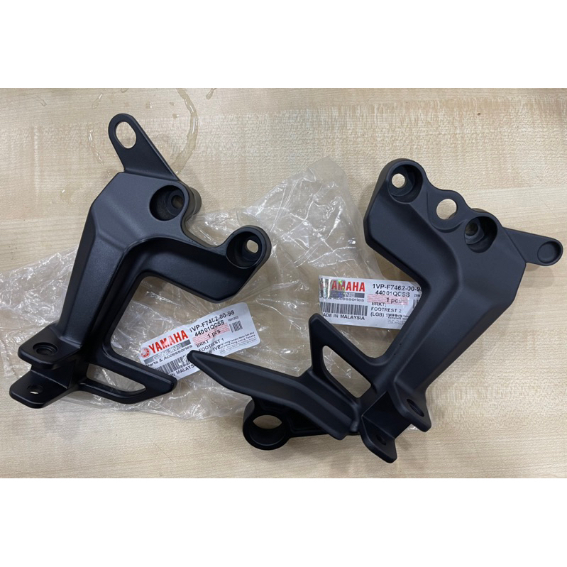 100 ORIGINAL YAMAHA LAGENDA 115FI SRL115FI REAR FOOTREST BRACKET LH