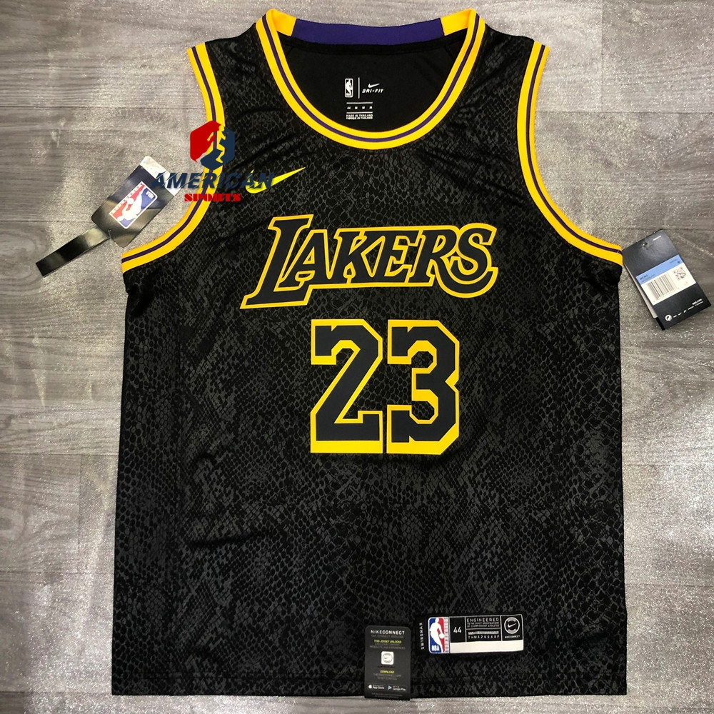 Black lakers clearance lebron shirt