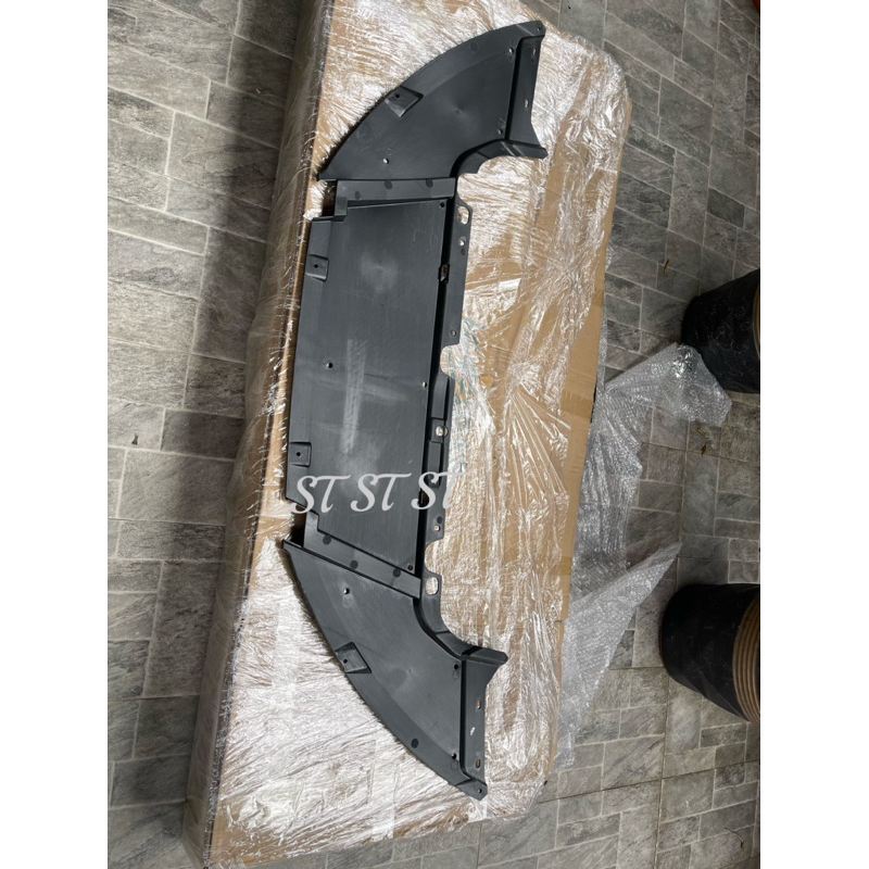 Ford Focus MK3 MK3 ST Original Front Bumper Under Cover Under Tray
