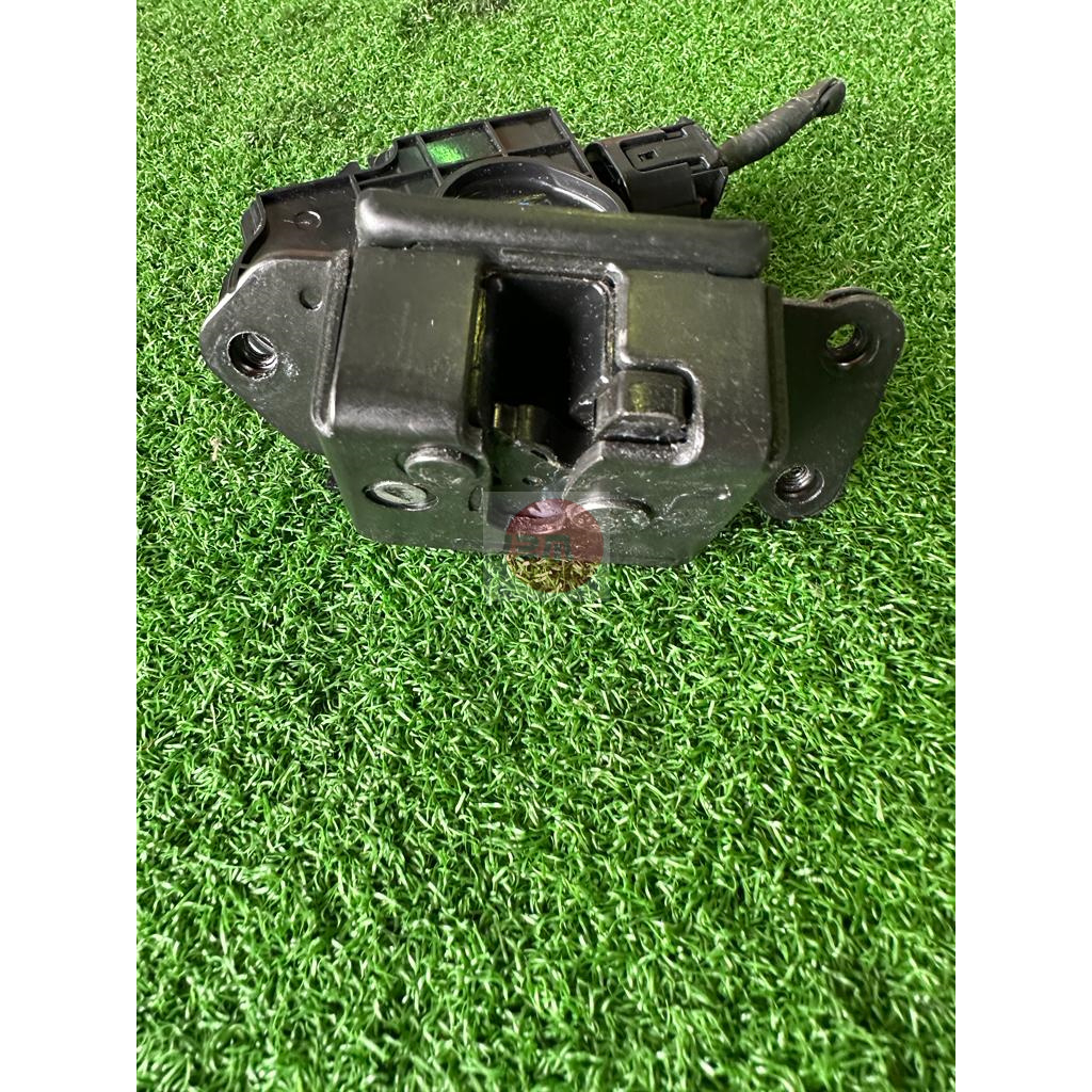 Toyota Estima ACR50 Rear Bonnet Lock Used JDM | Shopee Malaysia
