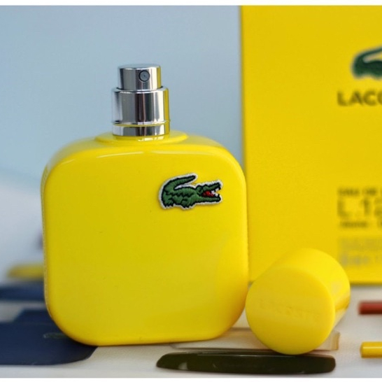 Lacoste jaune optimistic sale