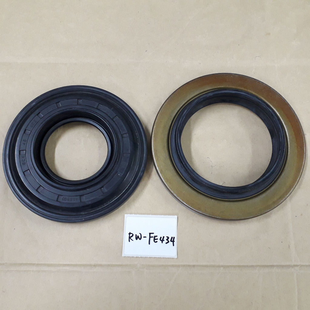 (1PAIR RWFE434) REAR WHEEL BEARING OIL SEAL (INNER & OUTER) MITSUBISHI