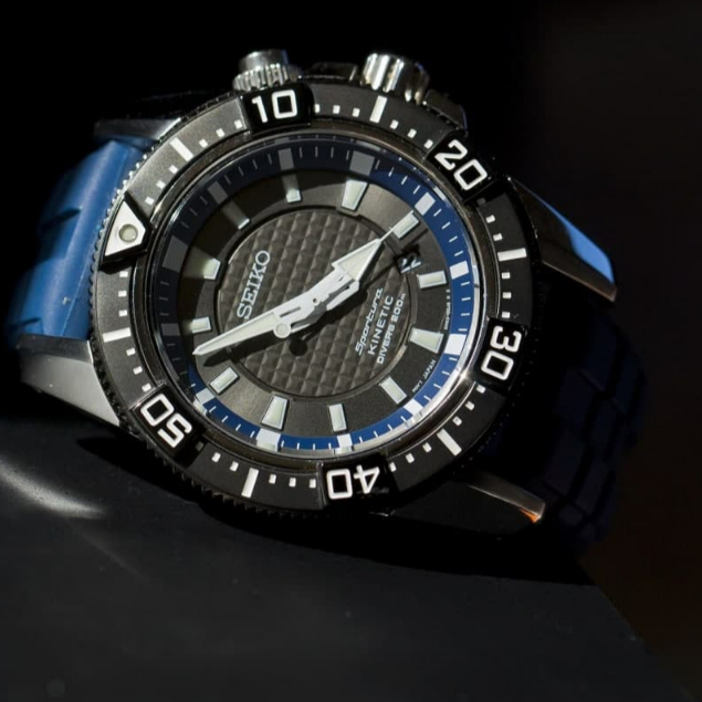 Seiko sportura kinetic hot sale divers 200m