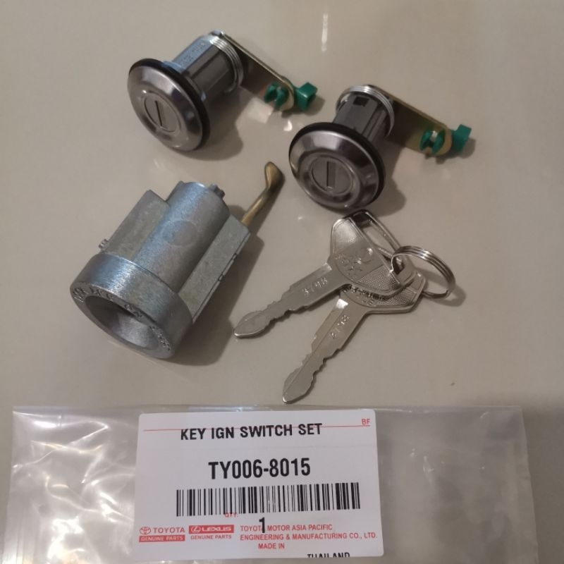 ORIGINAL TOYOTA COROLLA KE70 IGNITION KEY SWITCH DOOR LOCK & KEY