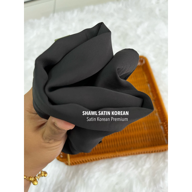 shawl satin muna