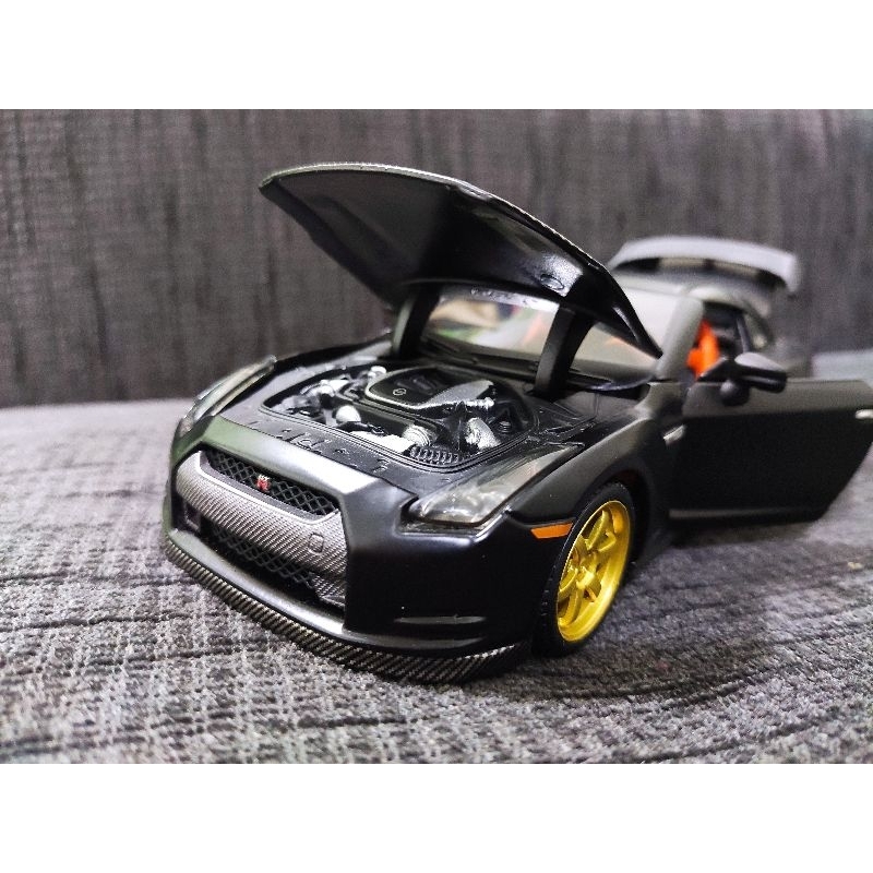 Maisto 1:24 2009 Nissan GT-R R35 black | Shopee Malaysia