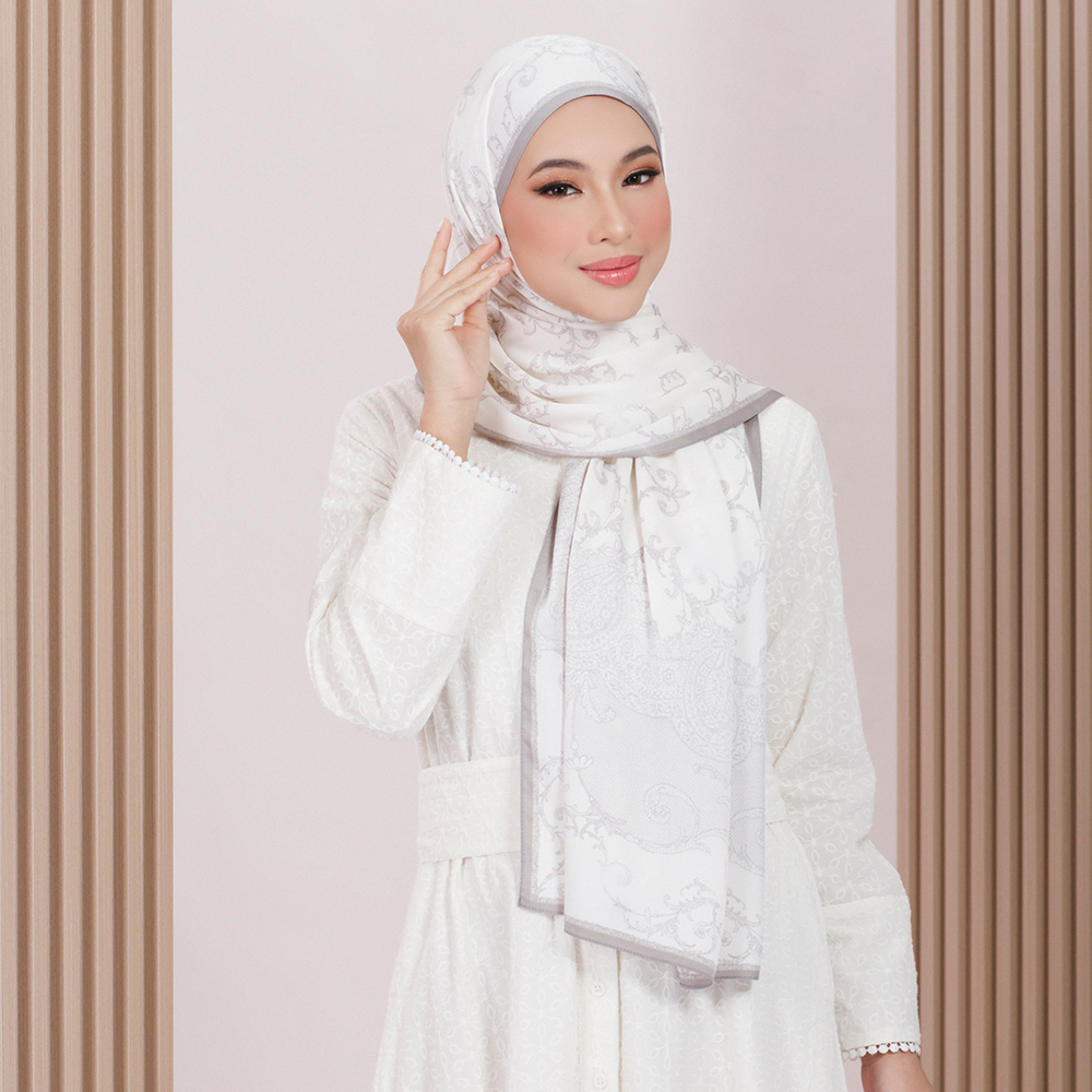 ariani eyelash shawl