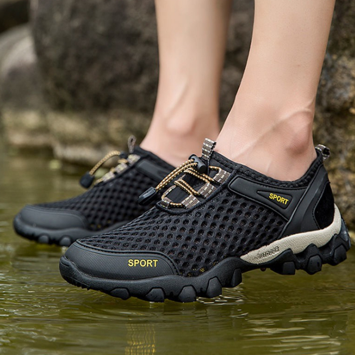 Summer Men's Mesh Hiking Shoes Breathable AntiSlip Wading Shoes