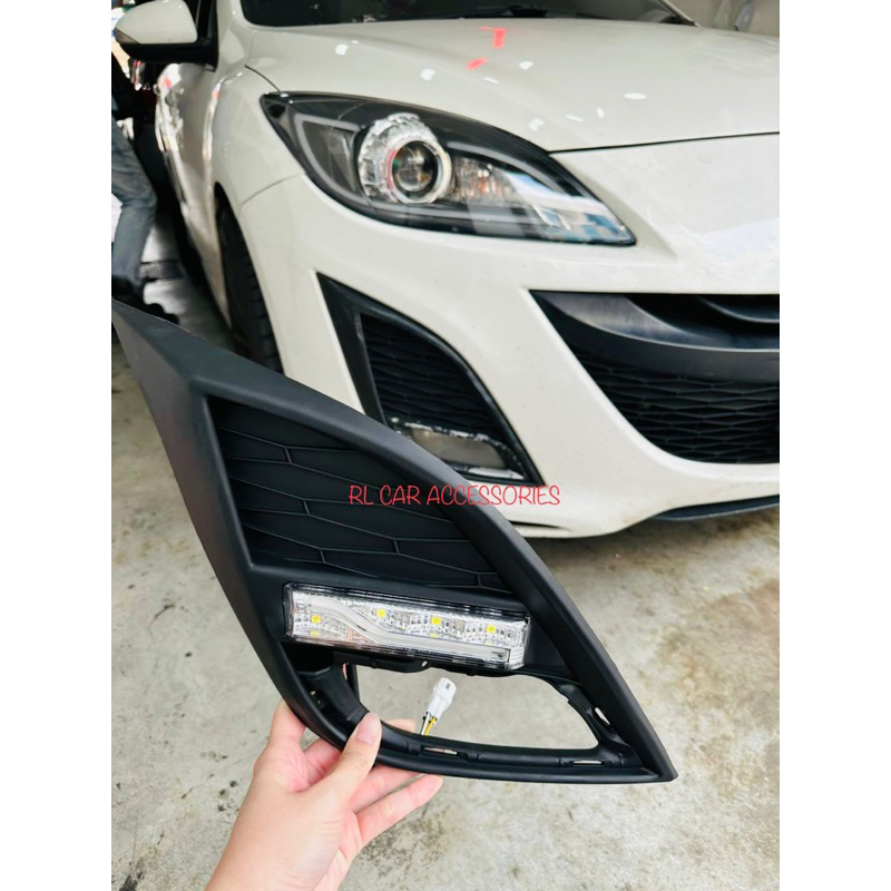 Rear Trunk License Plate Light Unit For 2009-2013 Mazda 3 - Part BS1E-51-274E