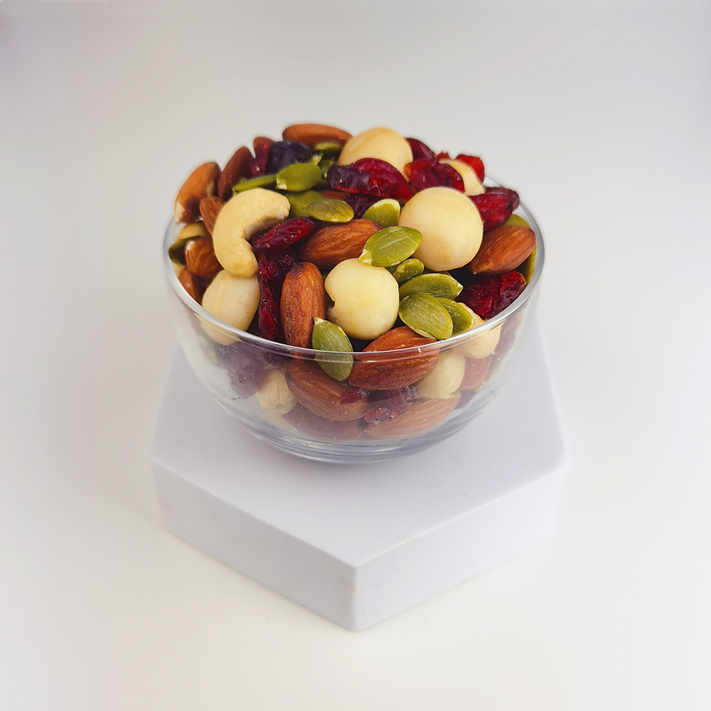 Tong Garden Baked Nuts With Berry Mix (500g) [Best before 10 Mar 2025