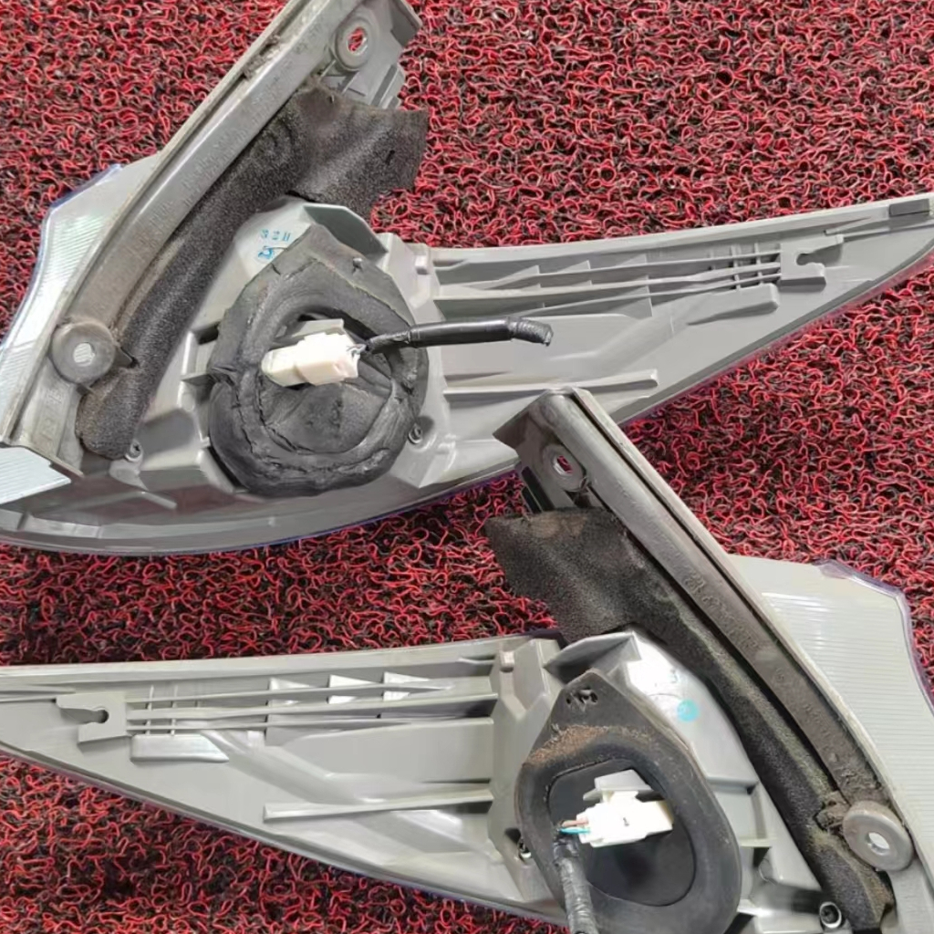 TOYOTA ESTIMA ACR50 TAIL LIGHT LAMP(GENUINE) 1 SET TOYOTA ALBINO ACR50 ...