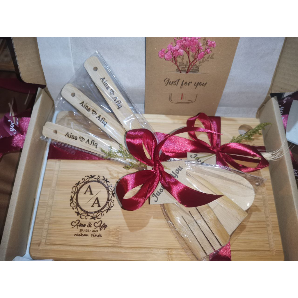 Hadiah Kahwin Custom Nama Laser Engraved Cutting Board And Spatula Set Supprise T 9037