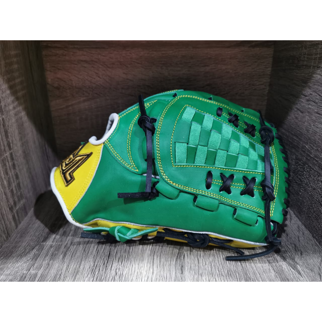 SPM COWHIDE LEATHER SOFTBALL GLOVE RHT 12" Shopee Malaysia
