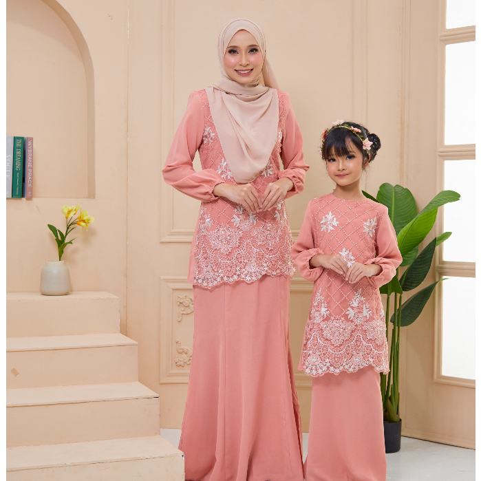 Gambar baju kurung Sempurna