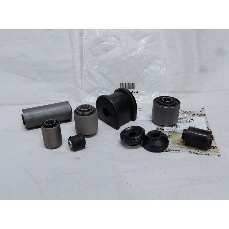 BUSH RADIUS ARM PANHARD ROD TOP/BOTTOM LINK LAND ROVER DEFENDER 90/110