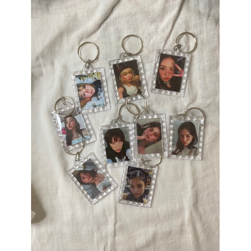 custom keychain photo (taylor swift, gracie abrams, daiyan trisha ...