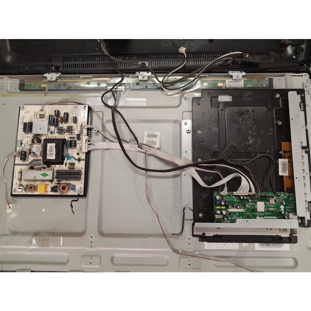 (1002, 1396) Hisense HMLED32W22 Mainboard, Powerboard. Used TV Spare