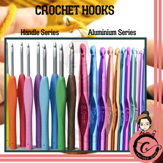 8Pcs Crochet Hooks With Soft Anti-Slip Handle Plastic Handle