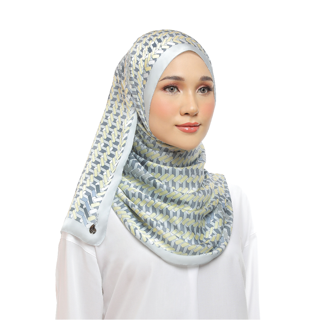 Waarna Everyday Print: Stella in Rue | Shopee Malaysia