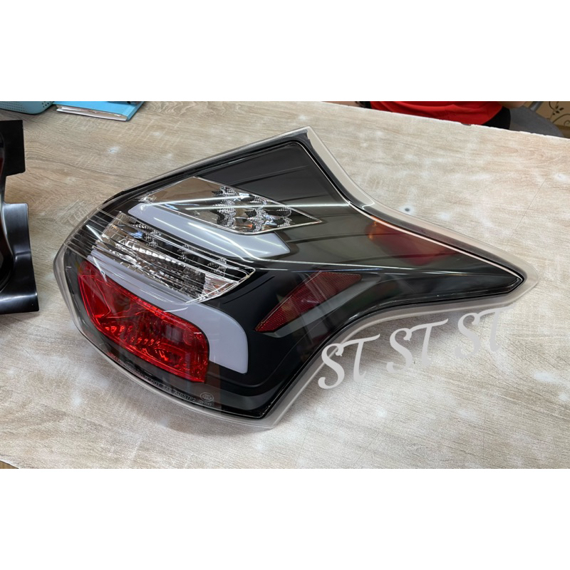 Ford Focus MK3 MK3 ST Taillamp Tail Light Lampu Belakang LED Smoke ...