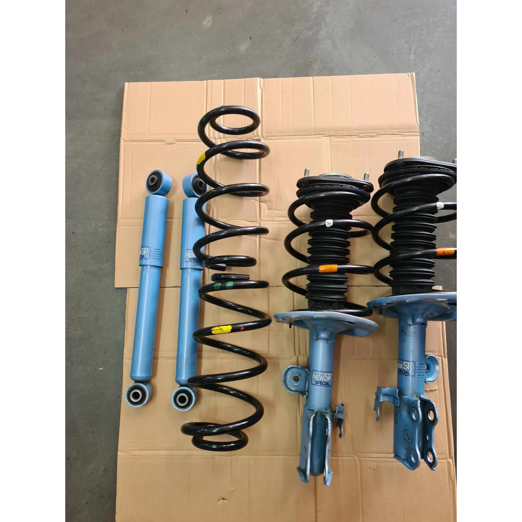 Kayaba New SR performance absorber Toyota Vellfire Alphard AGH30 ...
