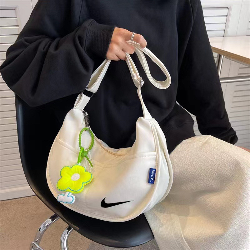 Nike shoulder sling online bag