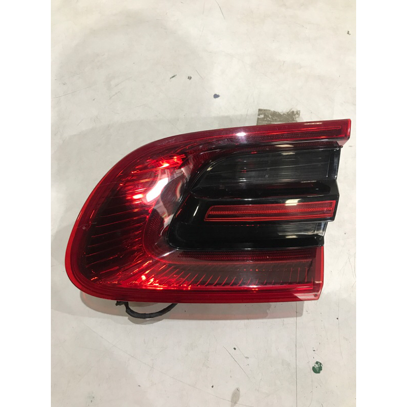 PORSCHE MACAN 95B TAIL LAMP INNER / REAR BONET LAMP RIGHT SIDE ( RH ...