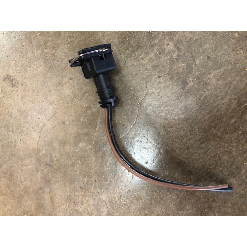 Proton wira Ignition Distributor Coolant temperature sensor socket