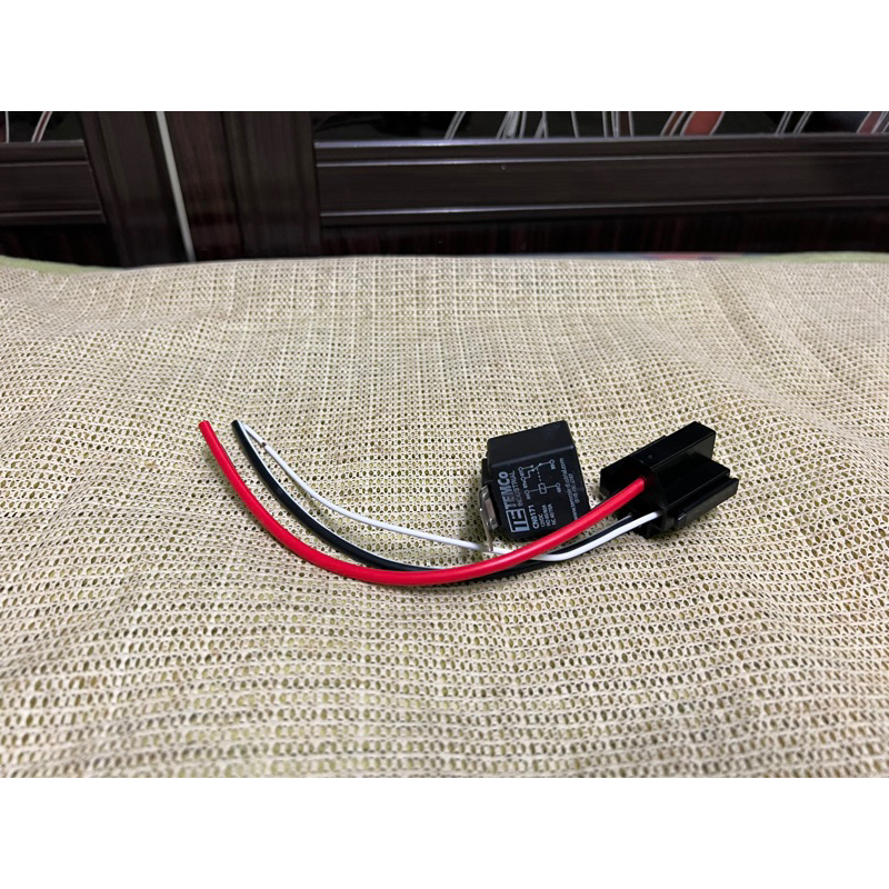 thumbnail image 2 of TEMCo Industrial 12V 30/40 Amp Bosch Style SPDT Relay – 25 Lot – Automotive Relay Pack 2 of 4
