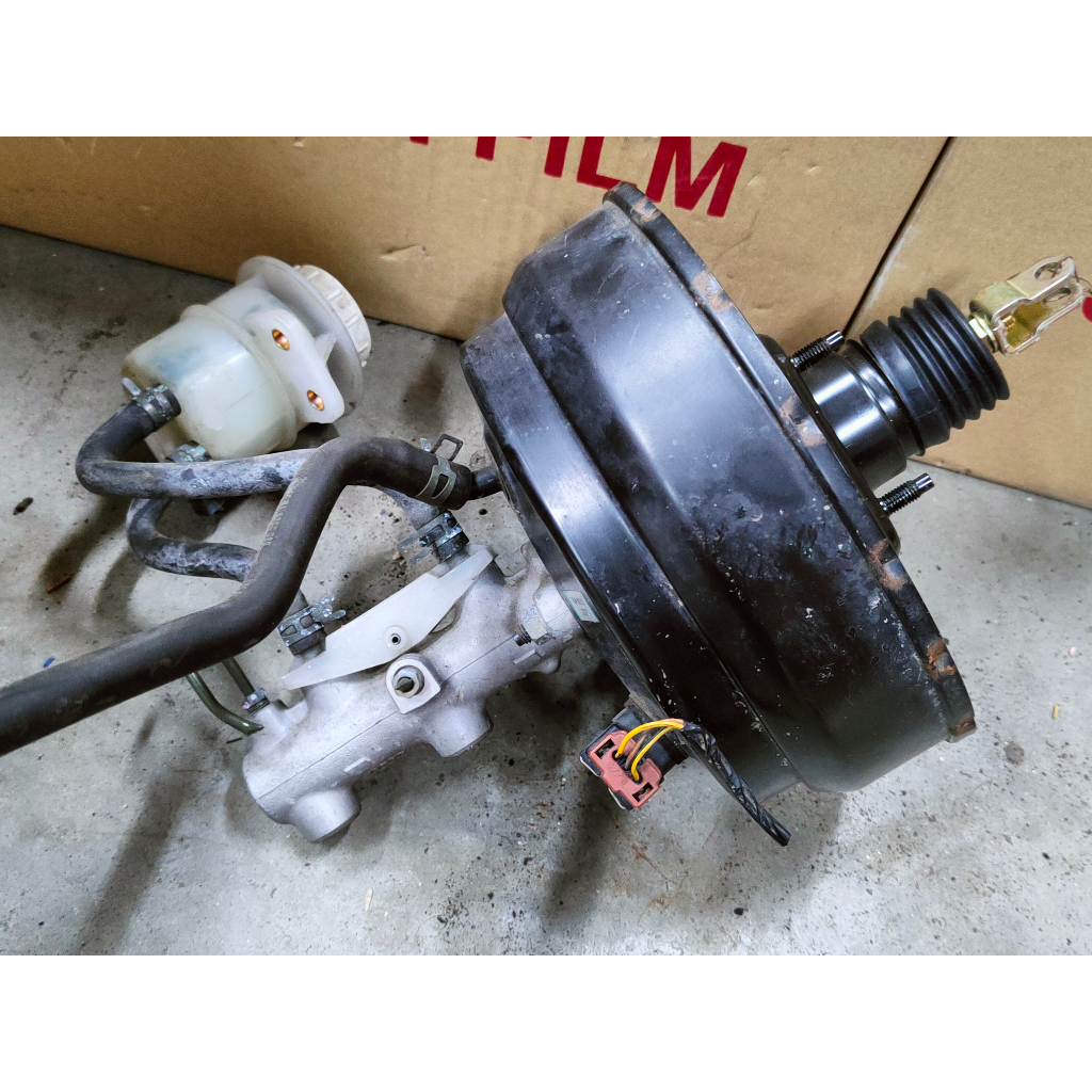 ORIGINAL Mitsubishi Airtrek CU2W CU4W BRAKE SERVO MASTER PUMP SET USED ...