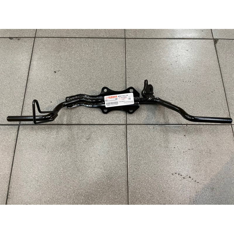 FOOTREST BAR LC135 V8 FI BDKF741100 PENMIJAK KAKI LCV8 FI Shopee