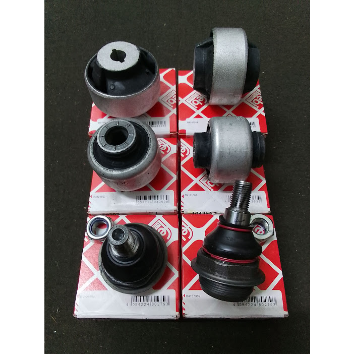 Pair Of Front Lower Suspension Control Arms With Ball Joints & Bushes For Citroen C4 2