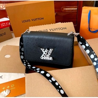 STAILelaki 'Kasut', Tanda Sokong Louis Vuitton Lawan AIDS ›