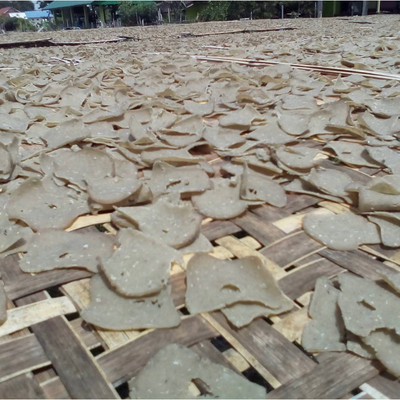 READY STOCK!! Promo Kerepok keping ikan parang sedap 500gram 1kg ...