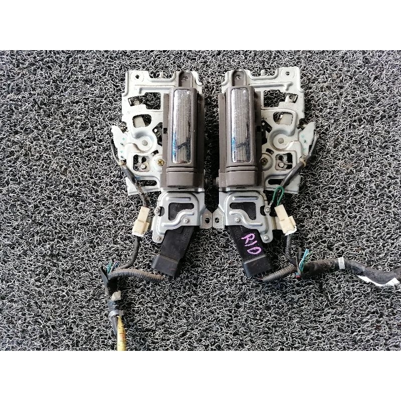 Toyota estima acr50 inner sliding door handle Shopee Malaysia