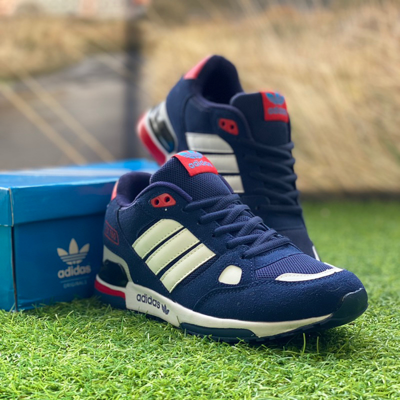 Adidas us 9 uk 8.5 outlet blue