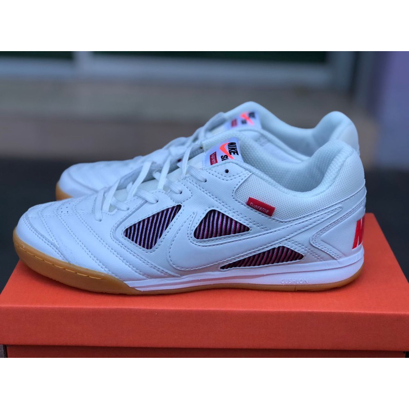 Nike gato x supreme 👞 | Shopee Malaysia